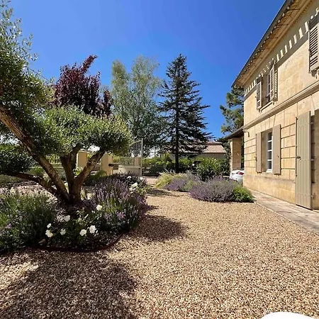 Apartment With Ac, Pool & Garden, 2km St Emilion Saint-Christophe-des-Bardes
