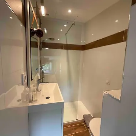 Apartment With Ac, Pool & Garden, 2km St Emilion Saint-Christophe-des-Bardes