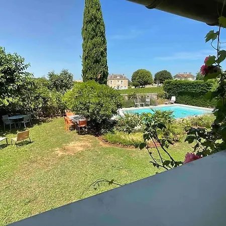 With Ac, Pool & Garden, 2km St Emilion Saint-Christophe-des-Bardes